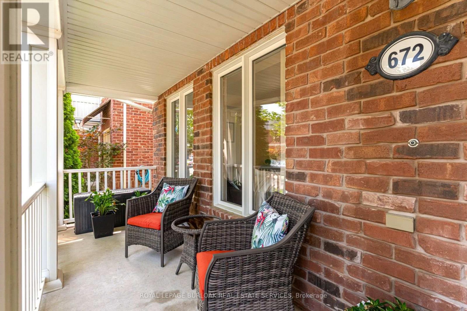672 Mceastern Path, Milton, ON - Outdoor With Deck Patio Veranda With Exterior