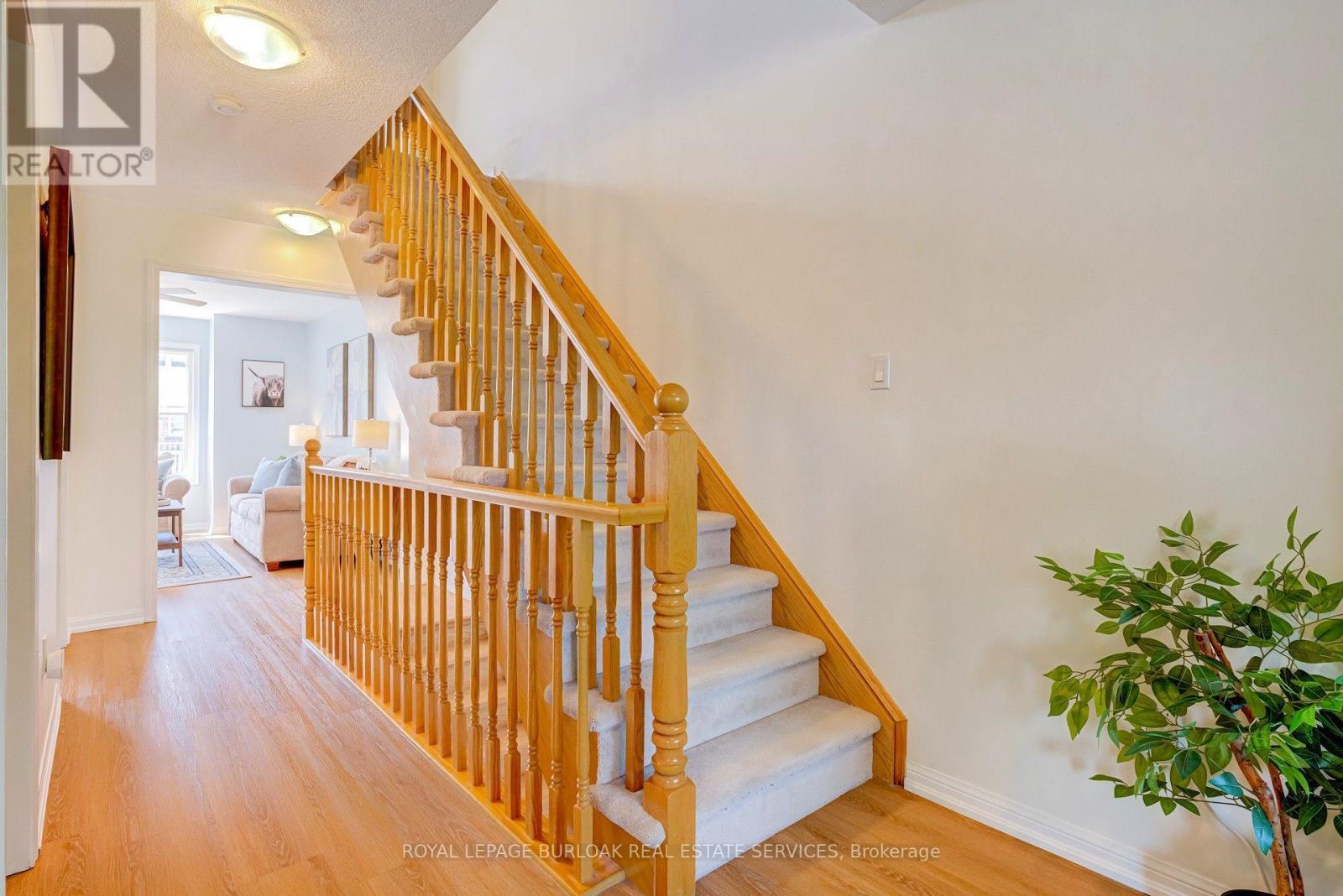 672 Mceastern Path, Milton, ON - Indoor Photo Showing Other Room