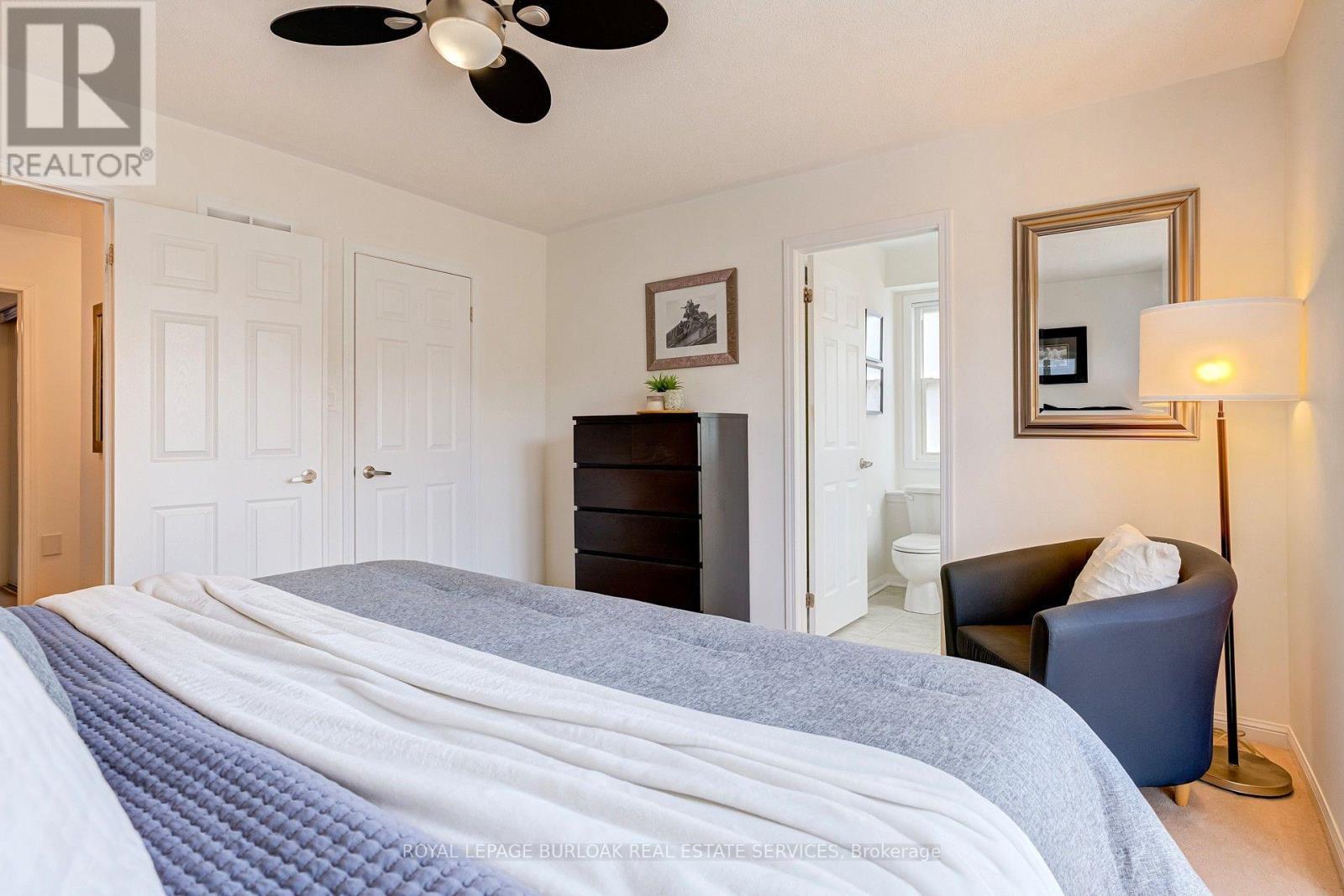 672 Mceastern Path, Milton, ON - Indoor Photo Showing Bedroom