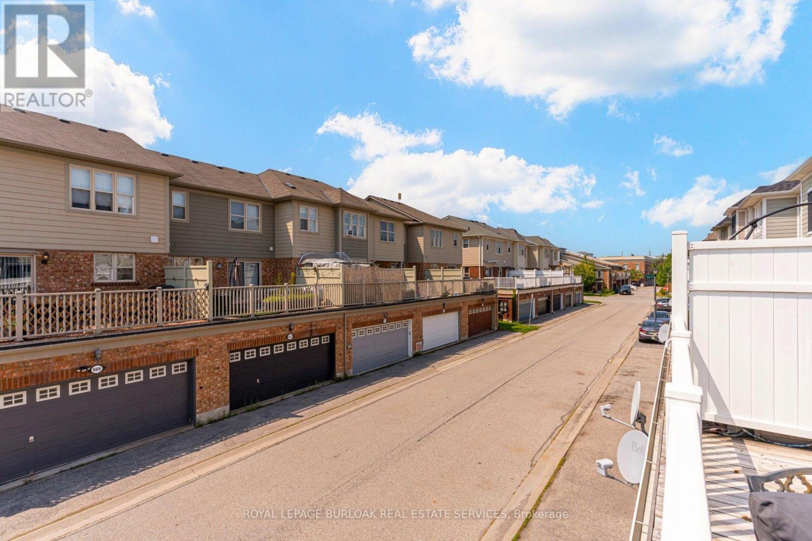 672 Mceastern Path, Milton, ON - Outdoor With Balcony
