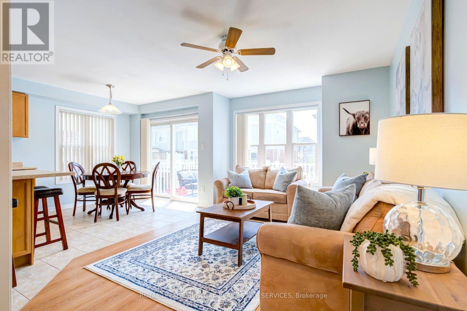 672 Mceastern Path, Milton, ON - Indoor Photo Showing Living Room