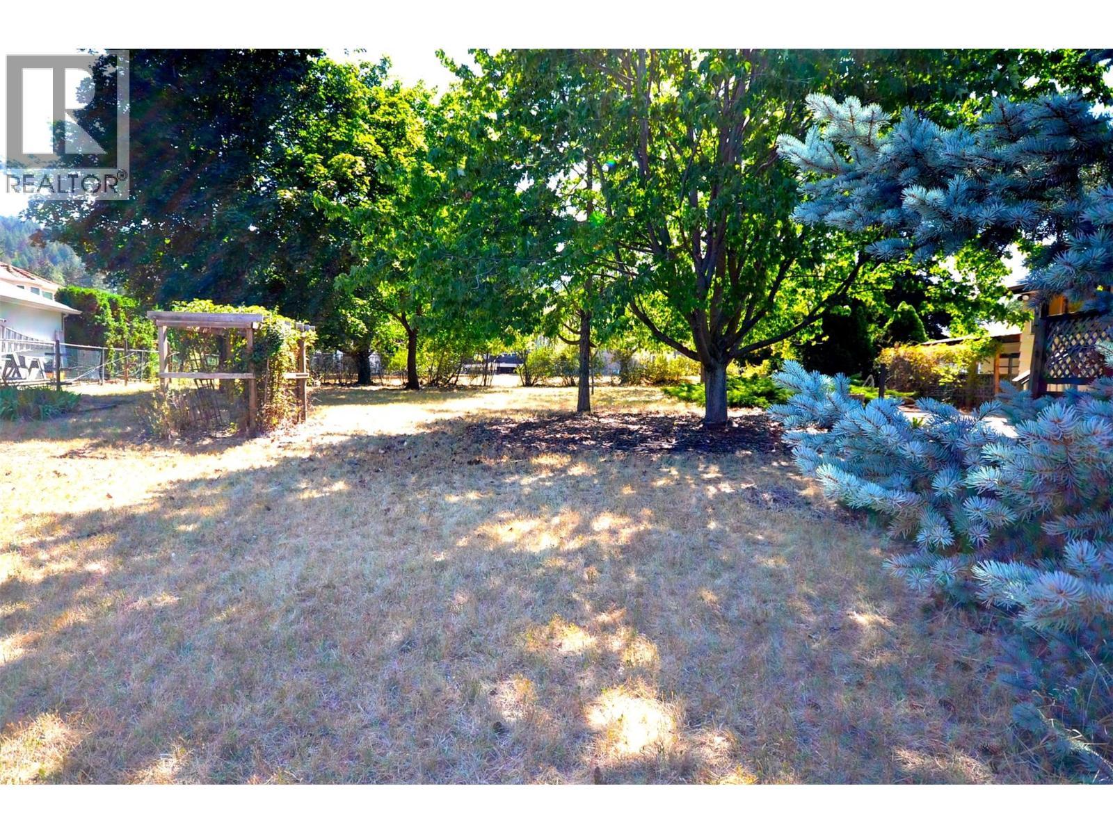 7609 Cunliffe Road, Coldstream, BC - Outdoor
