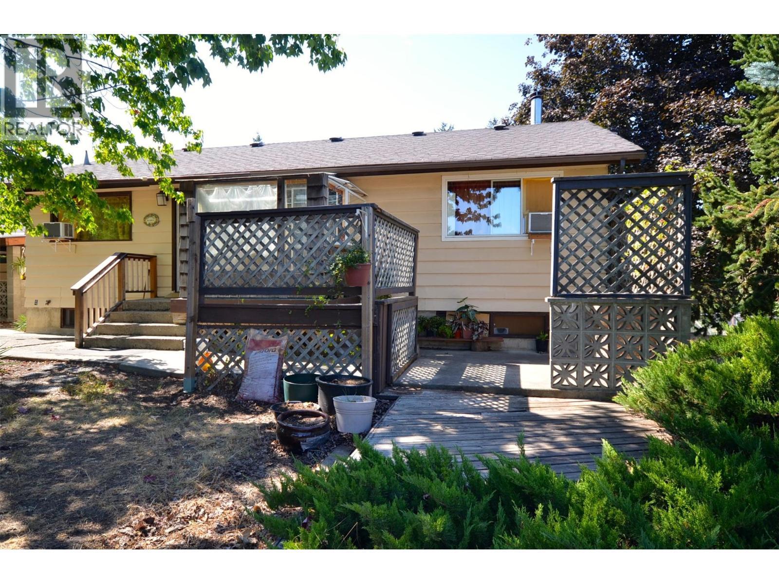 7609 Cunliffe Road, Coldstream, BC - Outdoor