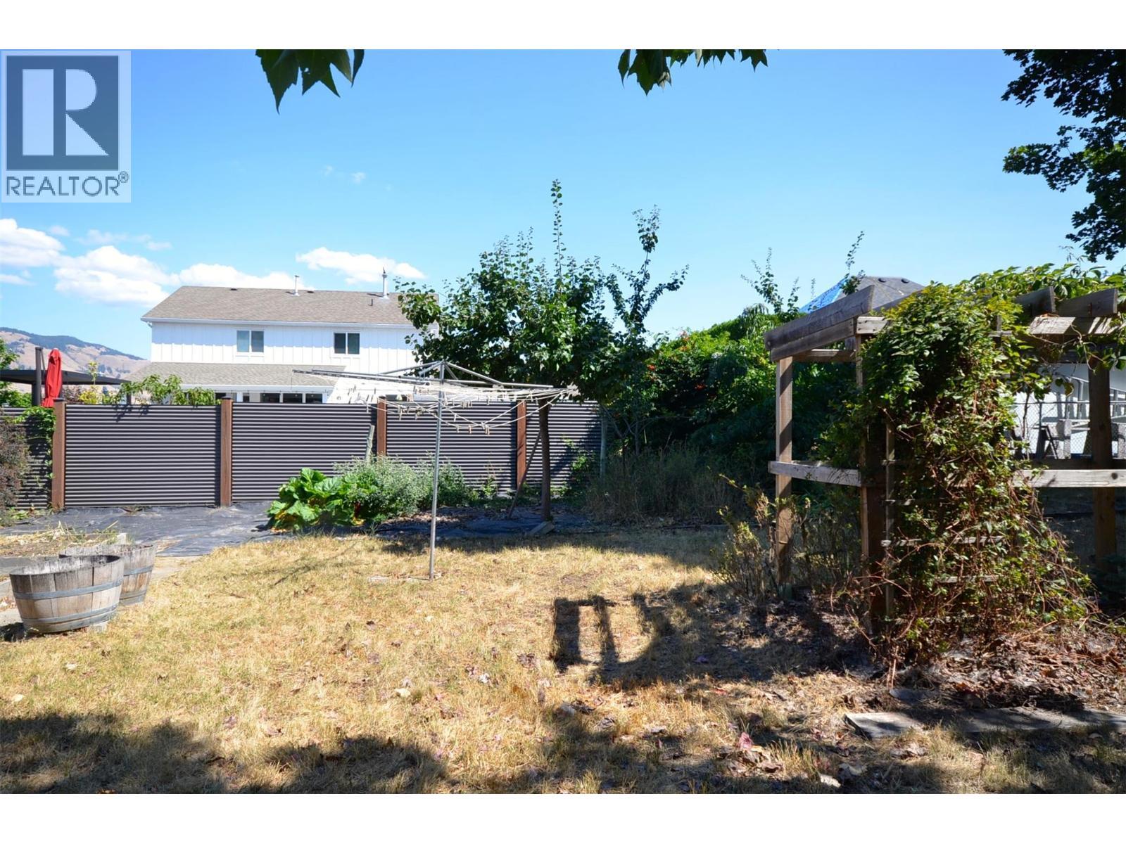 7609 Cunliffe Road, Coldstream, BC - Outdoor