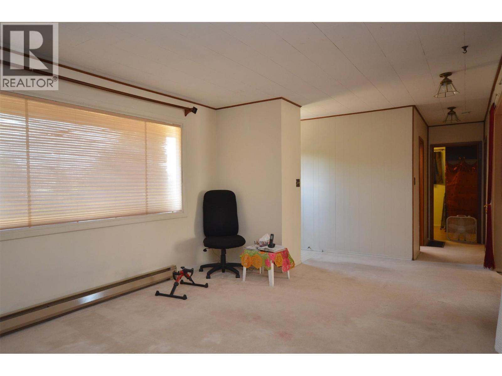 7609 Cunliffe Road, Coldstream, BC - Indoor