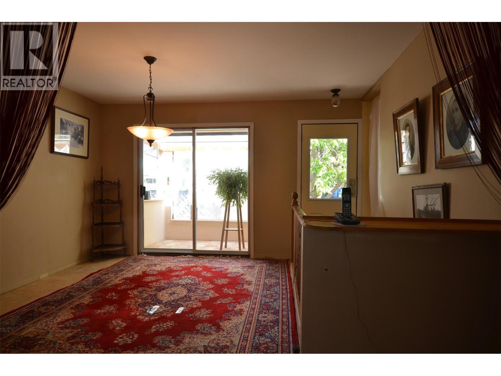 7609 Cunliffe Road, Coldstream, BC - Indoor Photo Showing Other Room