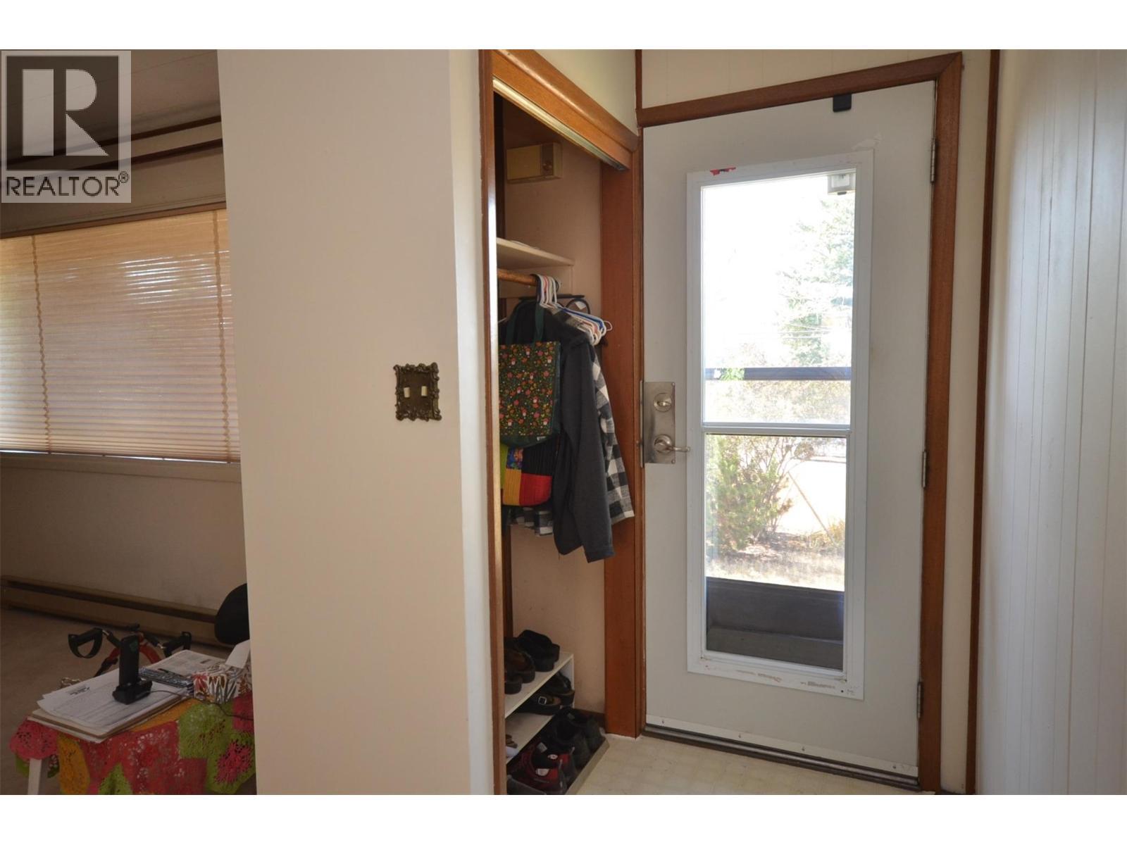 7609 Cunliffe Road, Coldstream, BC - Indoor Photo Showing Other Room
