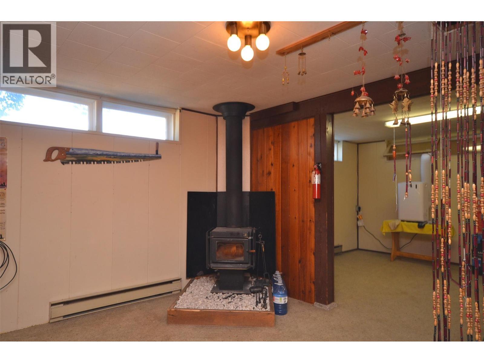 7609 Cunliffe Road, Coldstream, BC - Indoor Photo Showing Basement