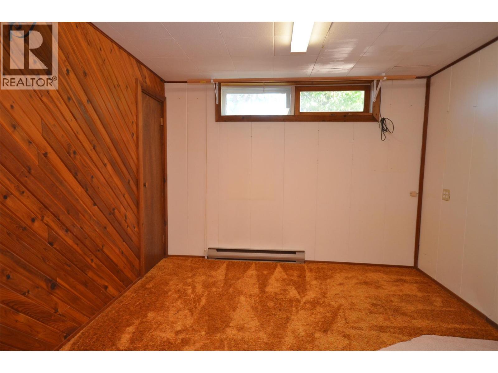 7609 Cunliffe Road, Coldstream, BC - Indoor
