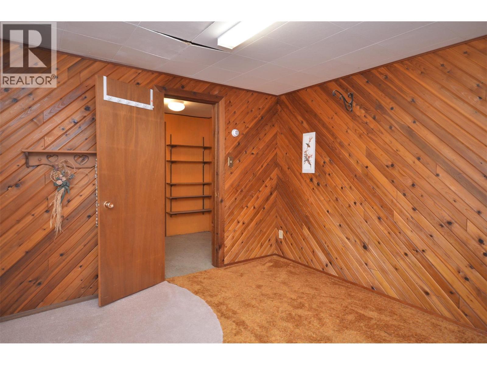 7609 Cunliffe Road, Coldstream, BC - Indoor Photo Showing Other Room