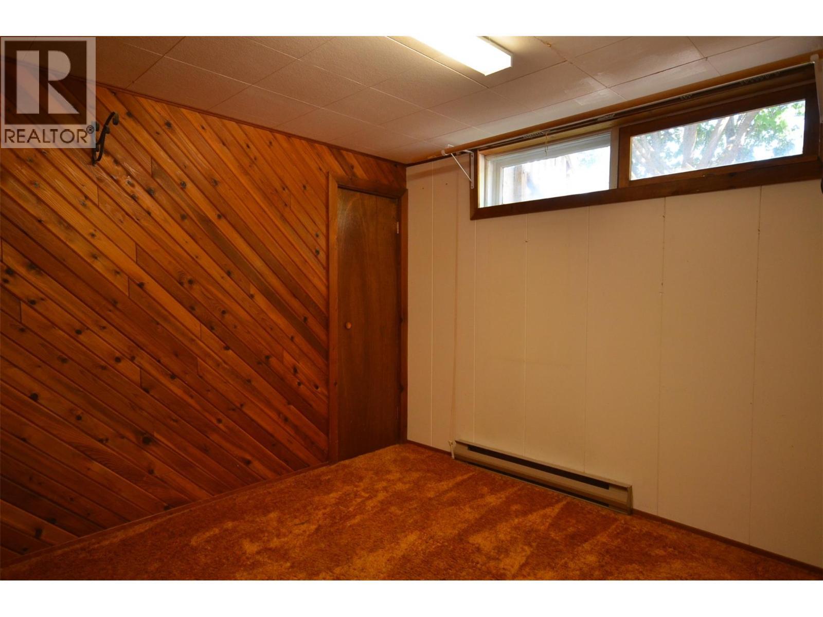 7609 Cunliffe Road, Coldstream, BC - Indoor Photo Showing Other Room