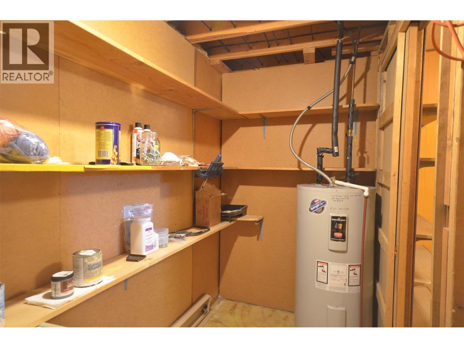 7609 Cunliffe Road, Coldstream, BC - Indoor Photo Showing Basement