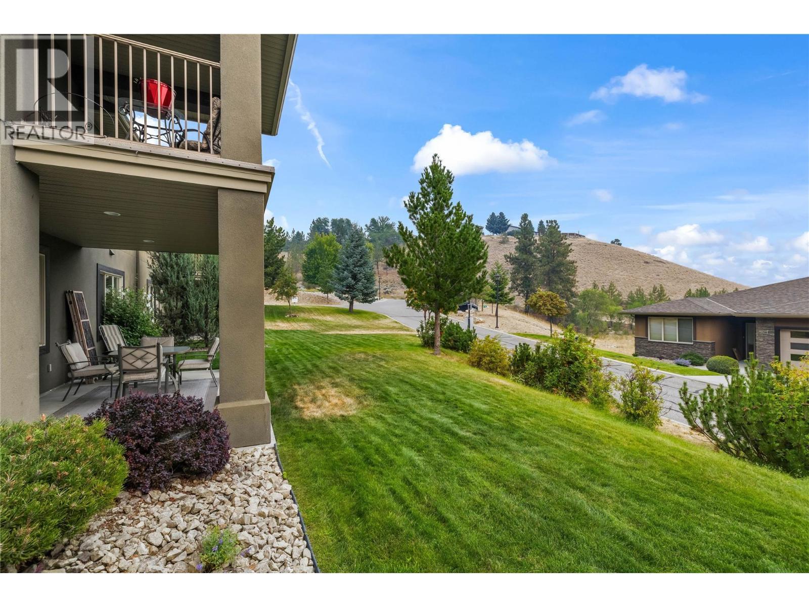 2421 Glacier Court Unit# 2, Kelowna, BC - Outdoor