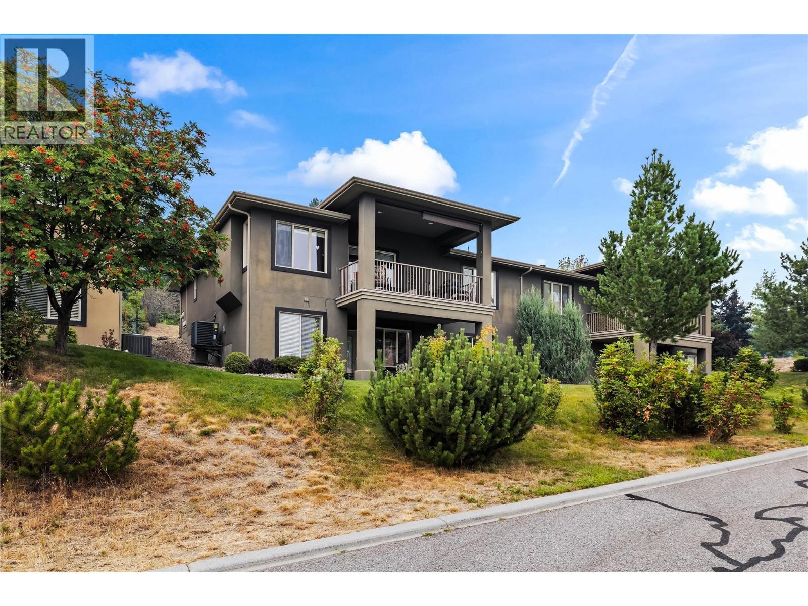 2421 Glacier Court Unit# 2, Kelowna, BC - Outdoor