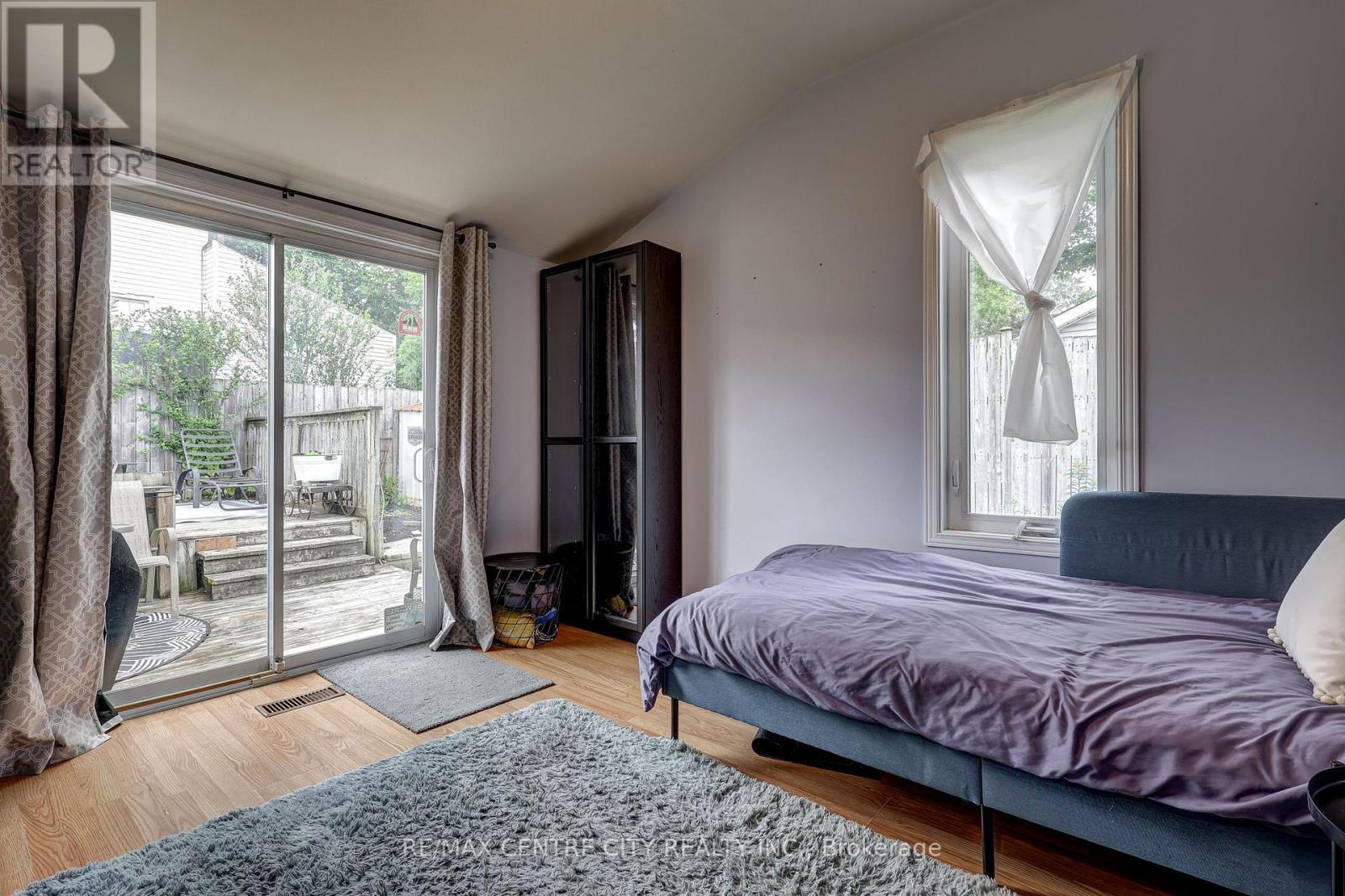 169 Wellington Street, St. Thomas, ON - Indoor Photo Showing Bedroom