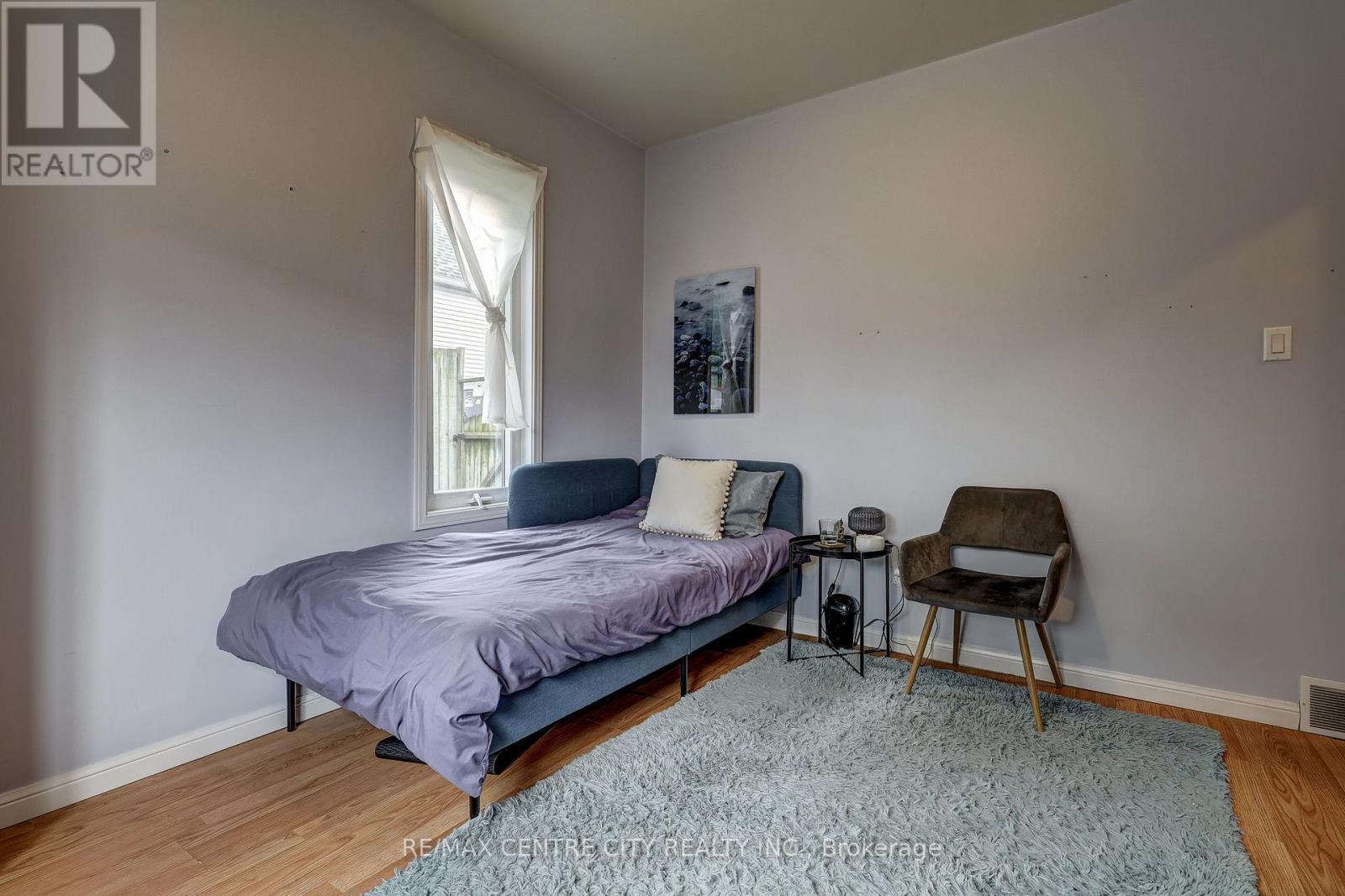 169 Wellington Street, St. Thomas, ON - Indoor Photo Showing Bedroom