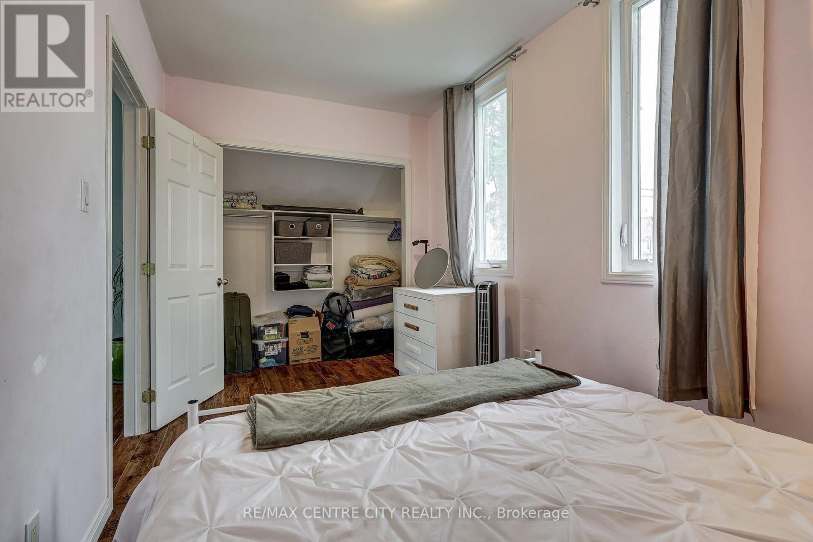 169 Wellington Street, St. Thomas, ON - Indoor Photo Showing Bedroom