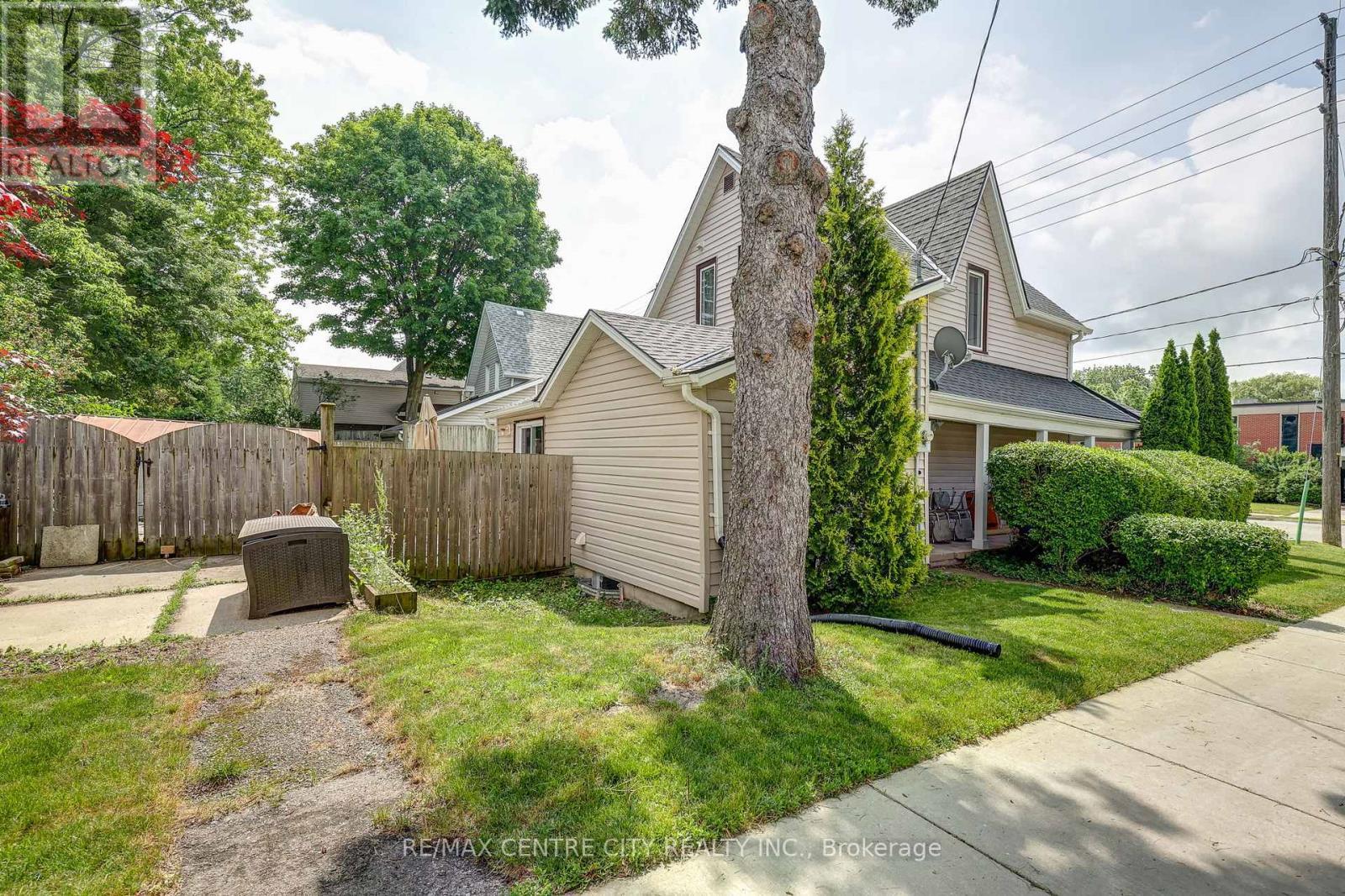 169 Wellington Street, St. Thomas, ON - Outdoor