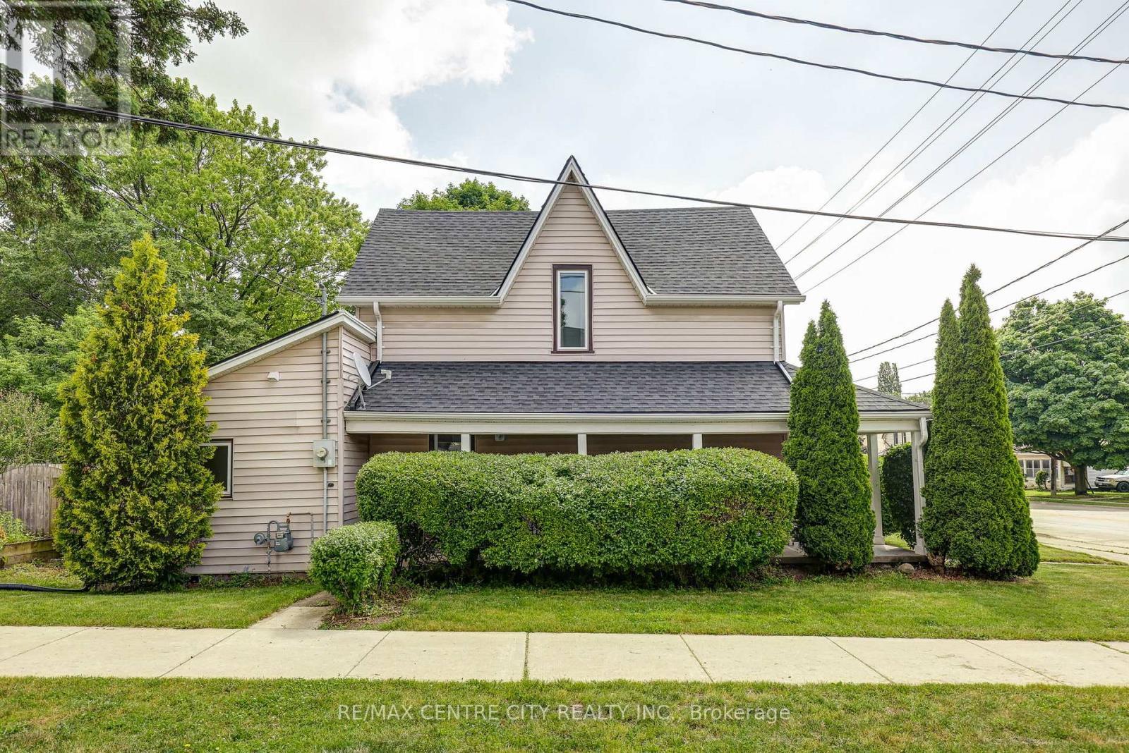 169 Wellington Street, St. Thomas, ON - Outdoor