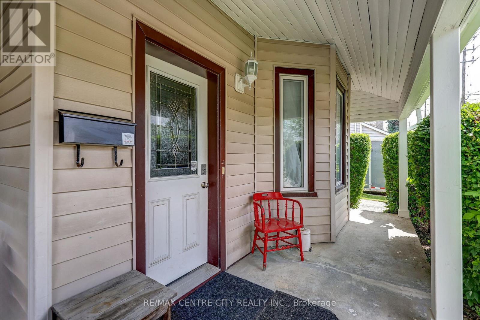 169 Wellington Street, St. Thomas, ON - Outdoor With Deck Patio Veranda With Exterior