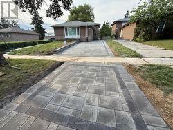 36 MANORGLEN CRESCENT Toronto, ON M1S 1W4