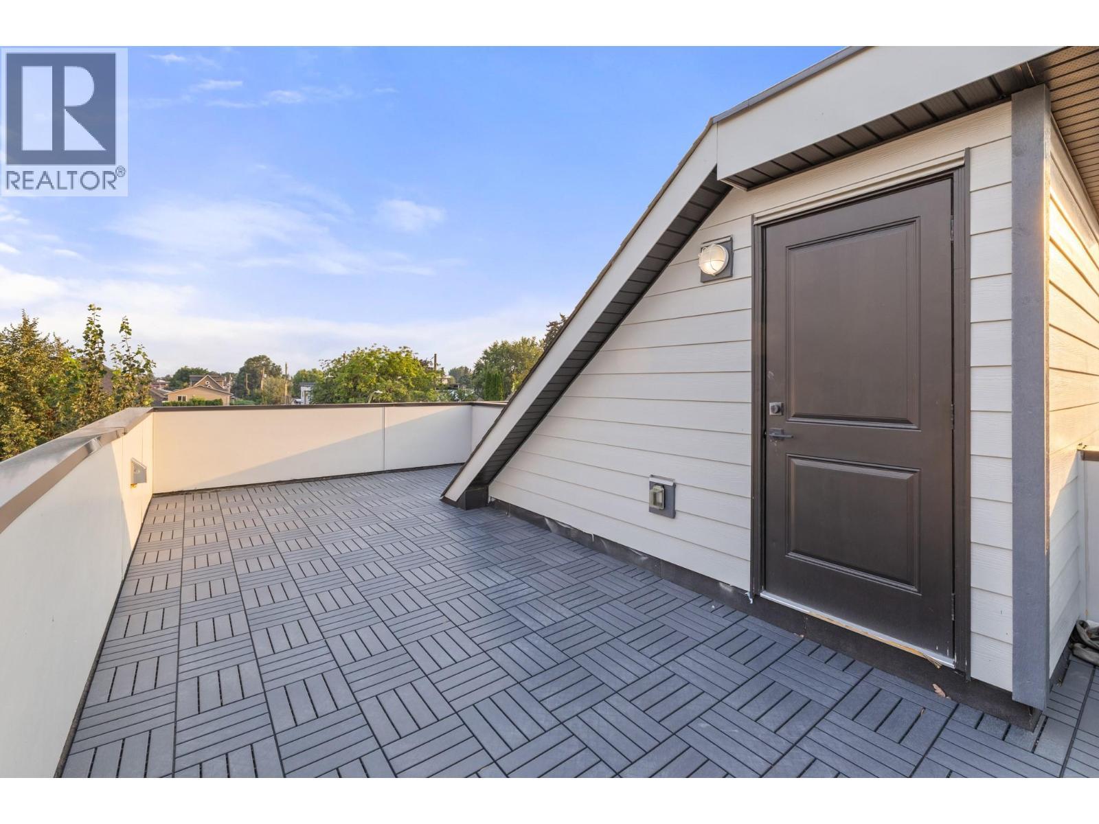 830 Glenwood Avenue Unit# 2, Kelowna, BC - Outdoor With Exterior