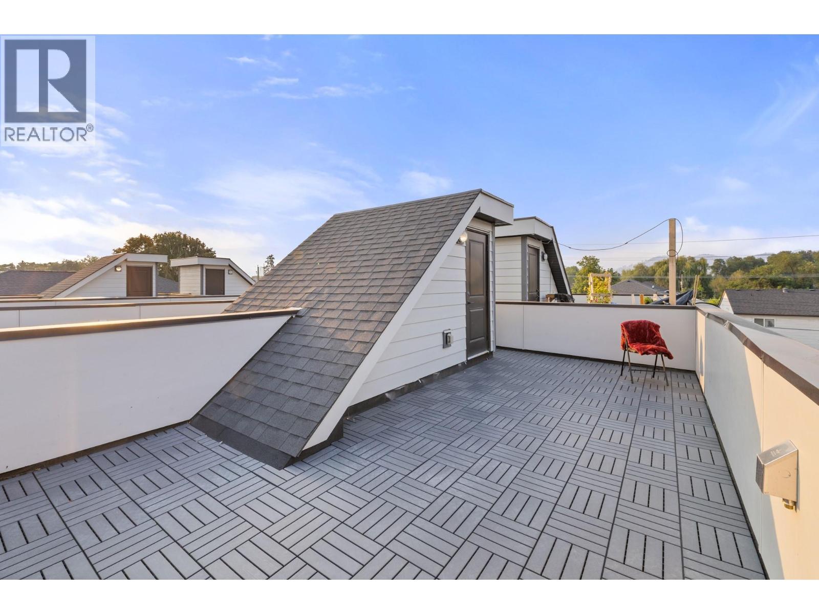 830 Glenwood Avenue Unit# 2, Kelowna, BC - Outdoor With Balcony