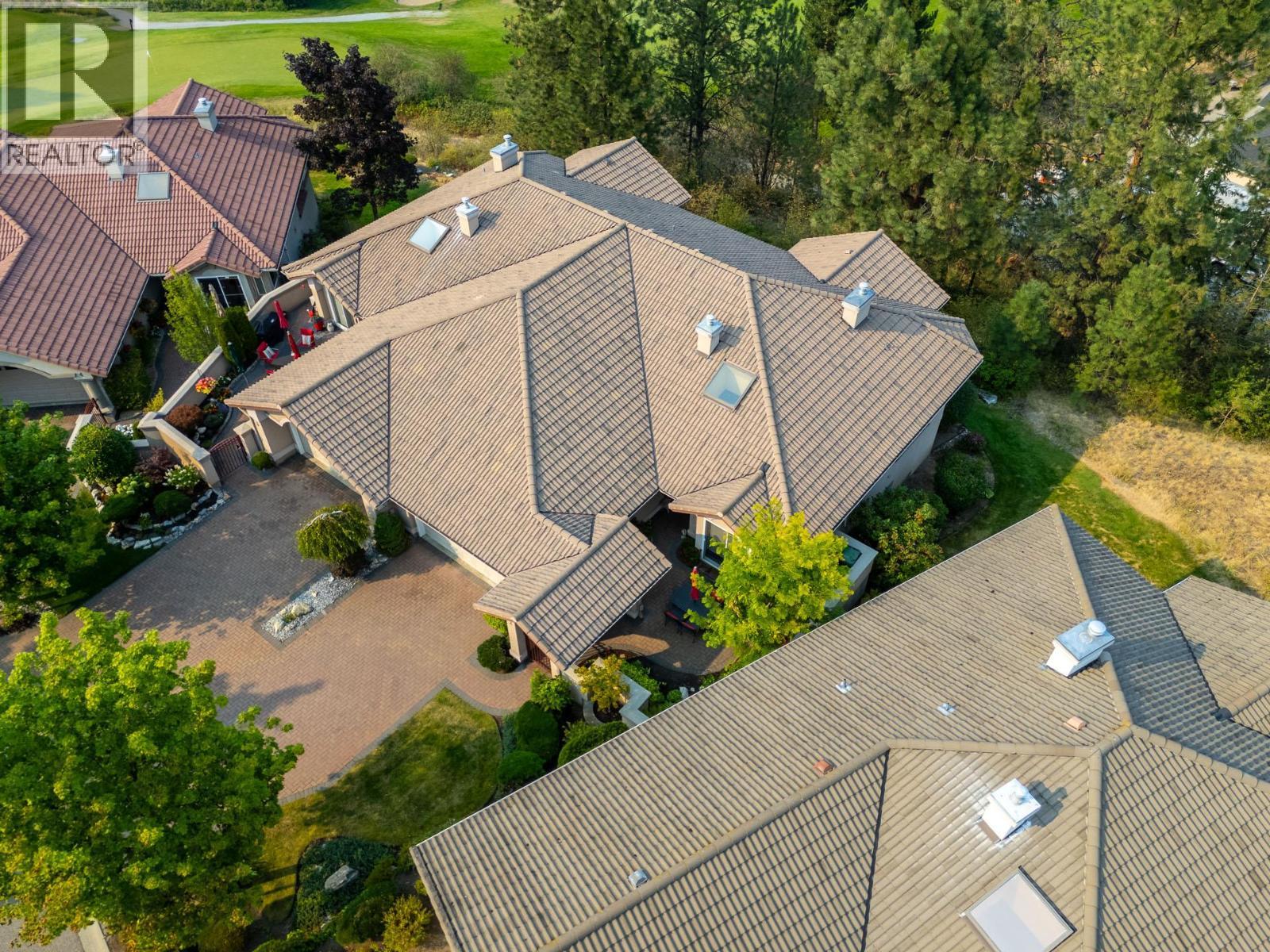 4400 Gallaghers Drive E Unit# 2, Kelowna, BC - Outdoor