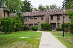 #86 - 2605 WOODCHESTER DRIVE Mississauga, ON L5K 2E3