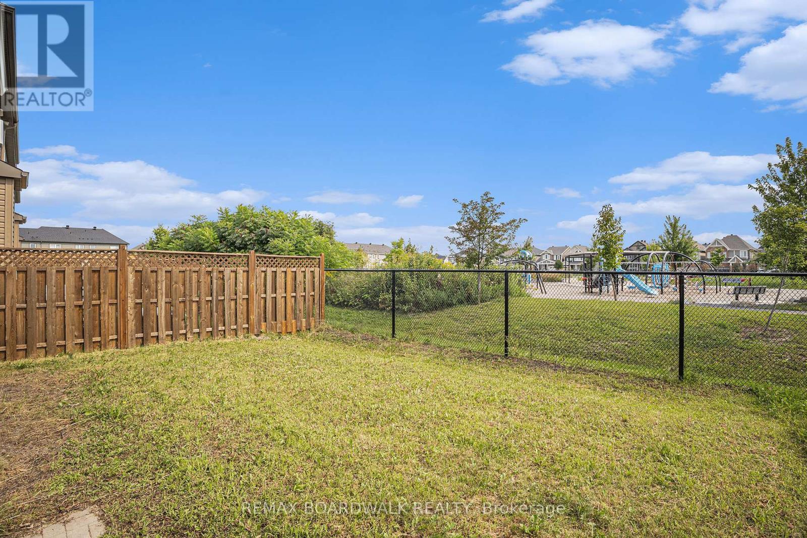 628 Monardia Way, Ottawa, ON - Outdoor