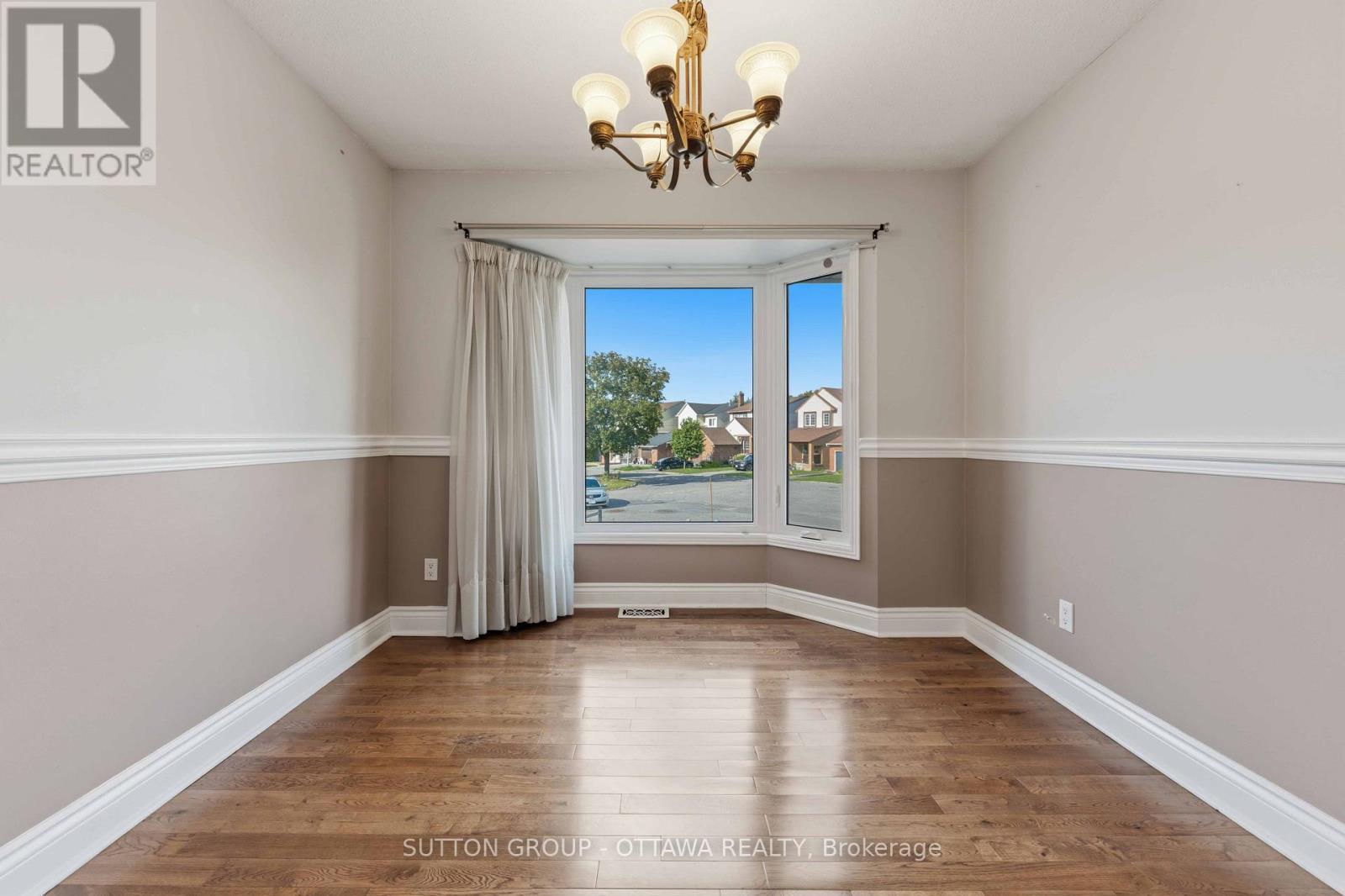16 Crimson Gate, Ottawa, ON - Indoor Photo Showing Other Room