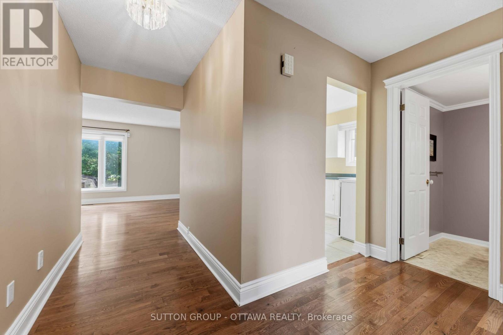 16 Crimson Gate, Ottawa, ON - Indoor Photo Showing Other Room