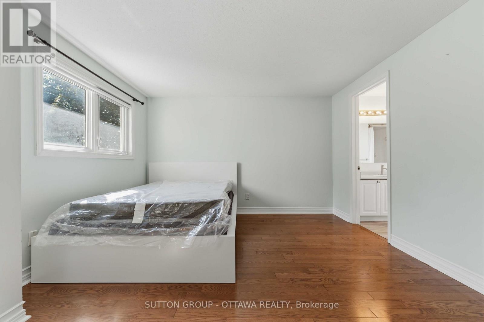 16 Crimson Gate, Ottawa, ON - Indoor Photo Showing Other Room