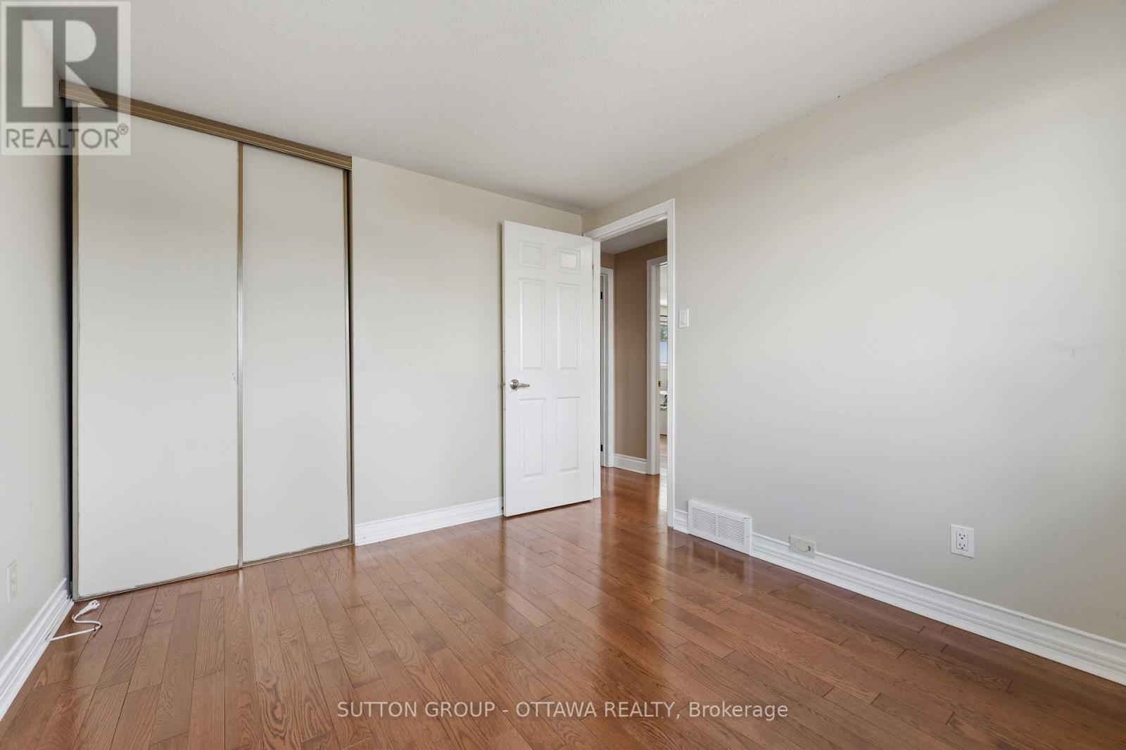 16 Crimson Gate, Ottawa, ON - Indoor Photo Showing Other Room