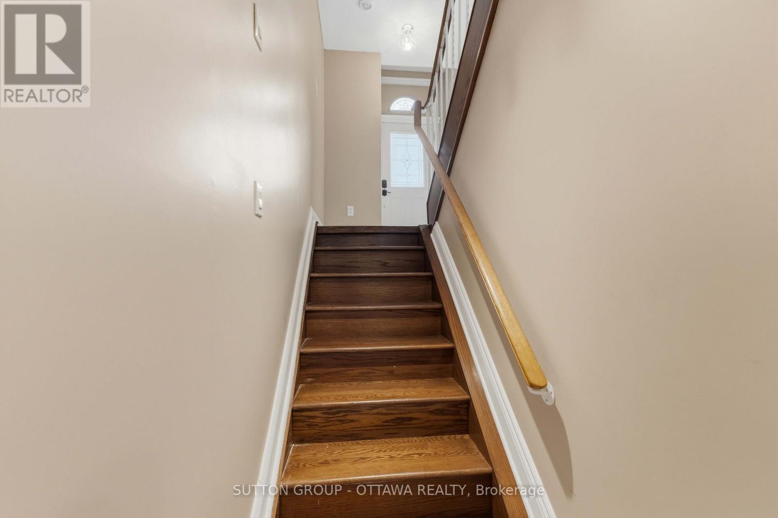 16 Crimson Gate, Ottawa, ON - Indoor Photo Showing Other Room