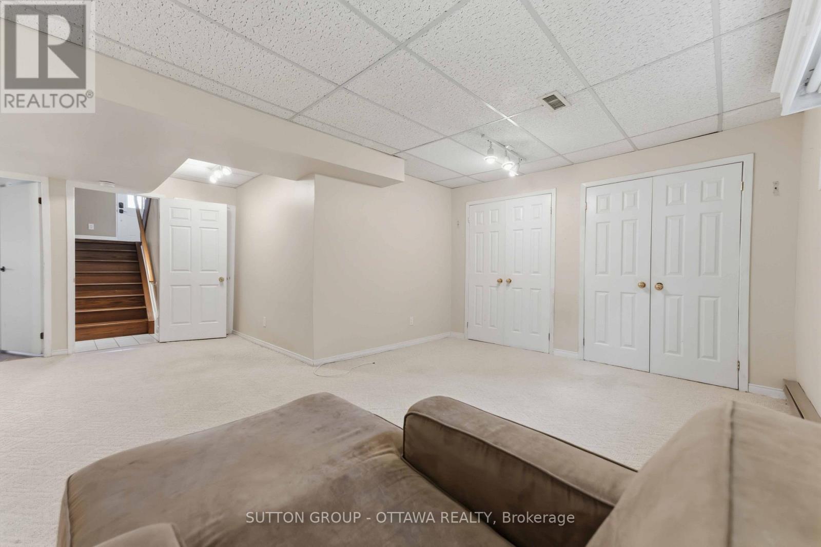 16 Crimson Gate, Ottawa, ON - Indoor