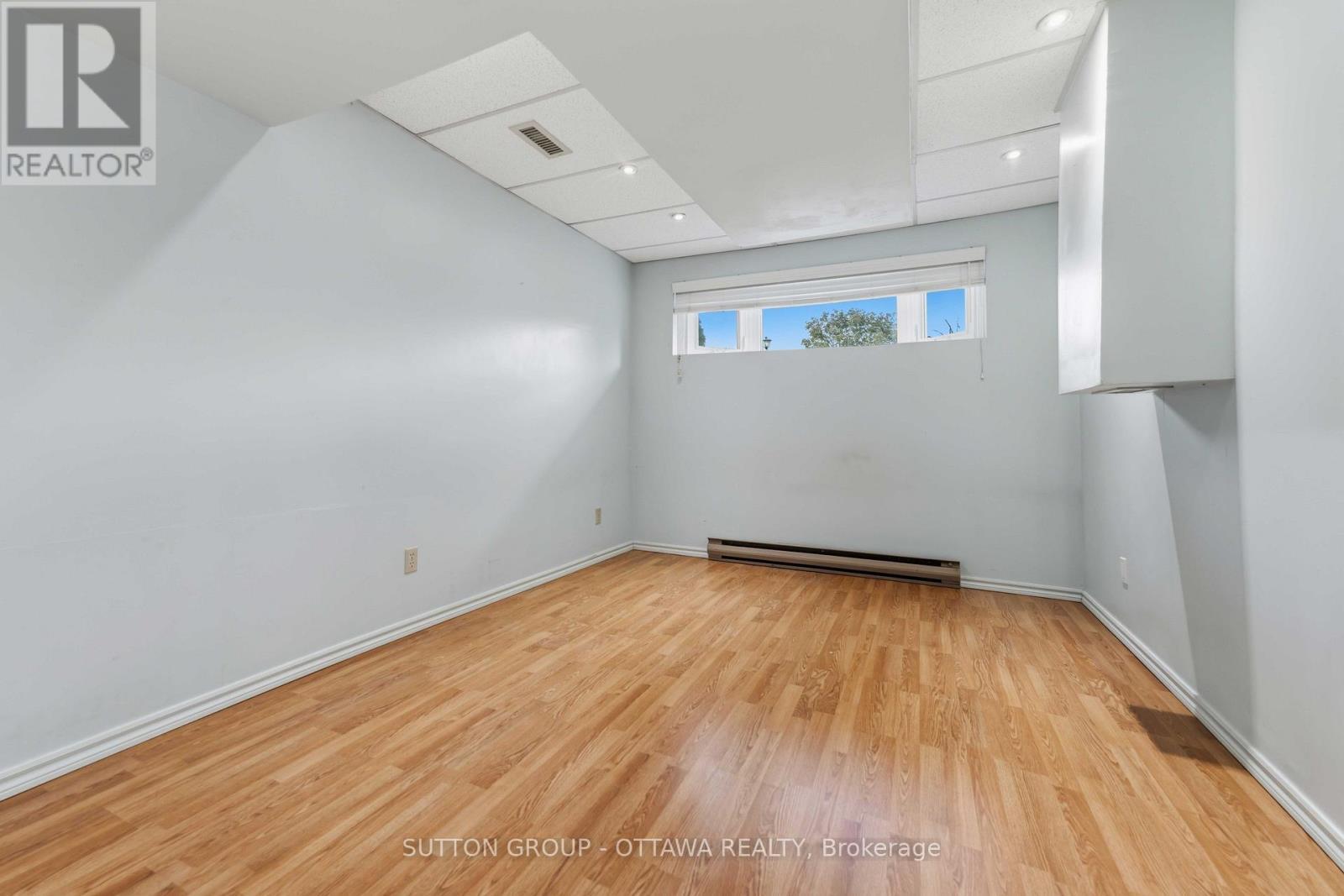 16 Crimson Gate, Ottawa, ON - Indoor Photo Showing Other Room
