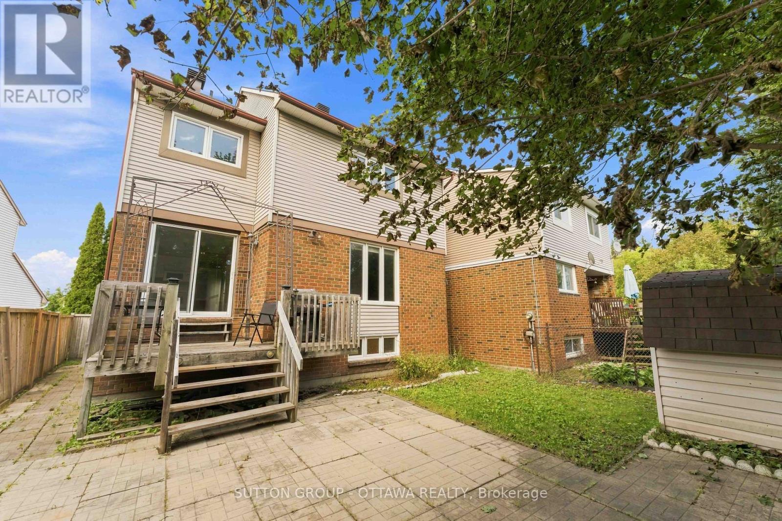 16 Crimson Gate, Ottawa, ON - Outdoor