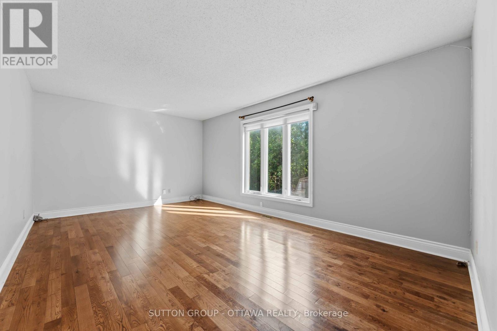 16 Crimson Gate, Ottawa, ON - Indoor Photo Showing Other Room