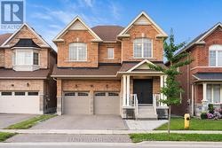 42 MONDIAL CRESCENT East Gwillimbury, ON L9N 0S2
