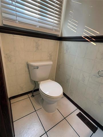 861 Sheppard St, Winnipeg, MB - Indoor Photo Showing Bathroom