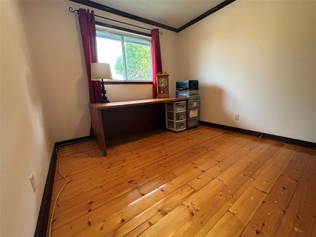 861 Sheppard St, Winnipeg, MB - Indoor Photo Showing Office
