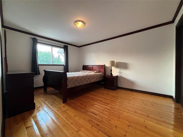 861 Sheppard St, Winnipeg, MB - Indoor Photo Showing Bedroom