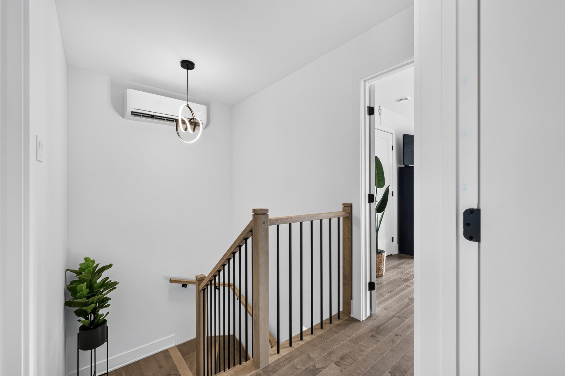 Overall view - 20 Rue Rousse, Sainte-Clotilde, QC - Indoor Photo Showing Other Room