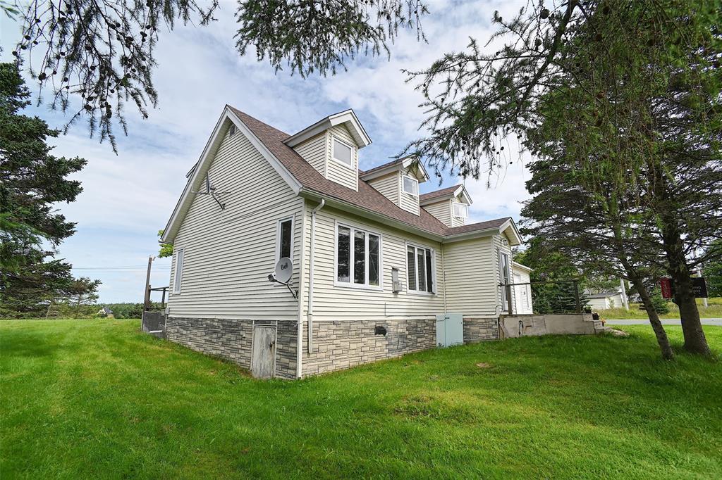 11 Downeys Lane, Colinet, NL - Outdoor