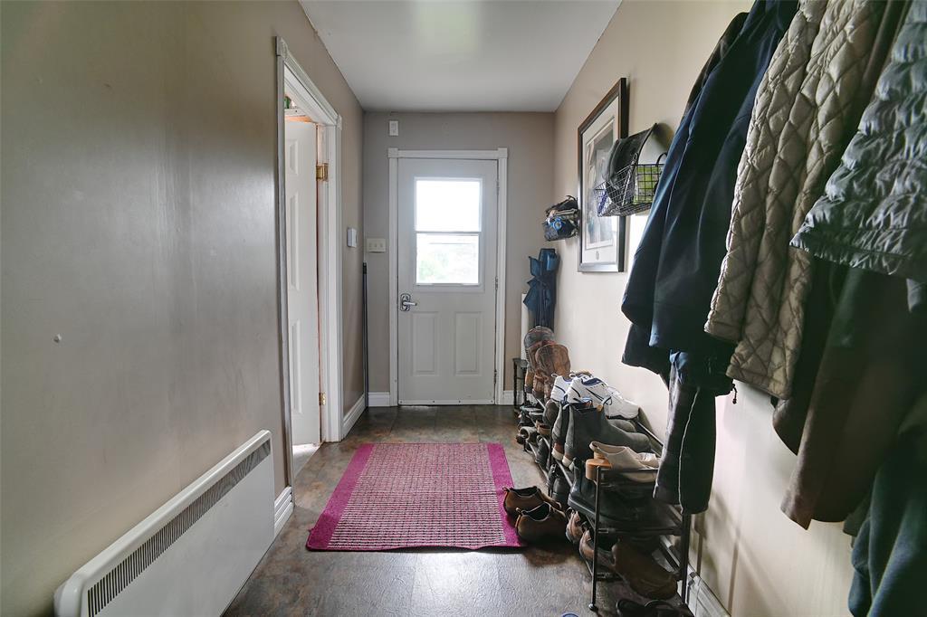 11 Downeys Lane, Colinet, NL - Indoor