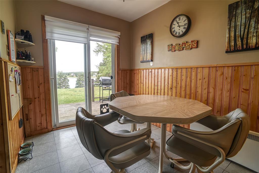 11 Downeys Lane, Colinet, NL - Indoor