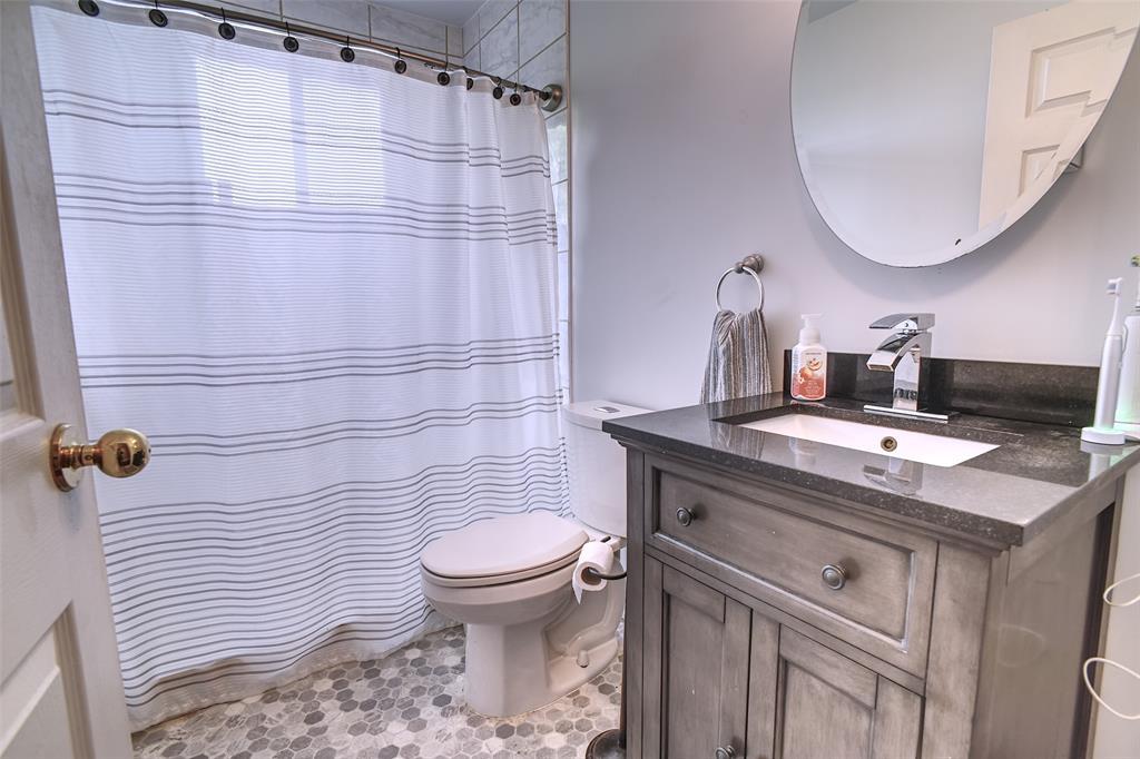 11 Downeys Lane, Colinet, NL - Indoor Photo Showing Bathroom