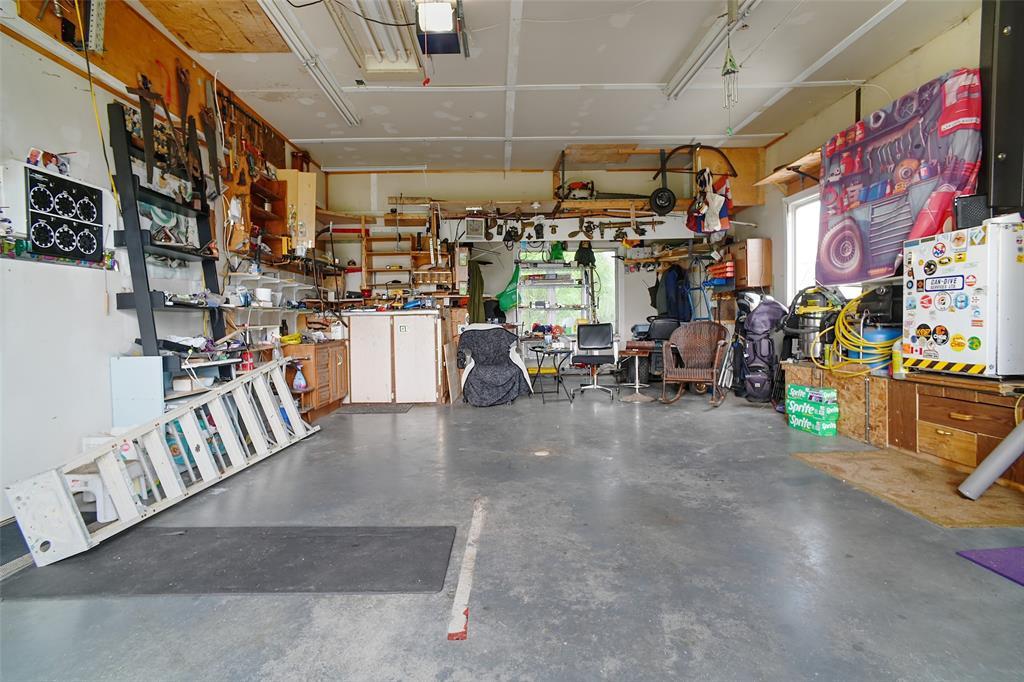 11 Downeys Lane, Colinet, NL - Indoor Photo Showing Garage