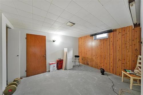 2 Voyageur Ave, Winnipeg, MB - Indoor Photo Showing Other Room